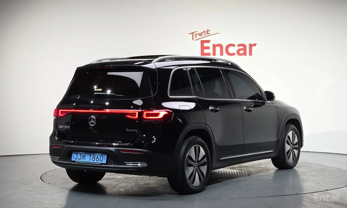 Mercedes-Benz EQB 2022 EQB300 4MATIC