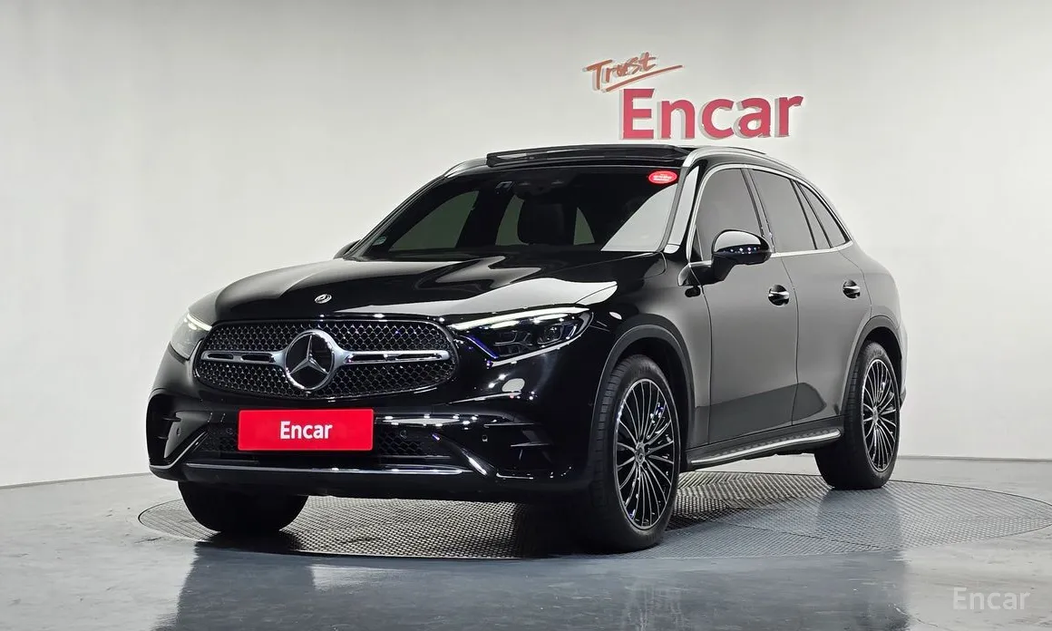 Mercedes-Benz GLC-Class 2023 GLC300 4MATIC AMG Line