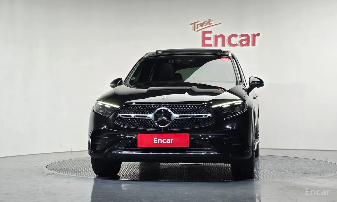 Mercedes-Benz GLC-Class 2023 GLC300 4MATIC AMG Line