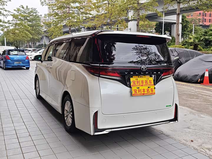 Toyota Vellfire 2025 2025款 皇冠 双擎 2.5L 墨金行政版