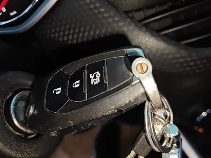 Chevrolet Onix (Cavalier) 2022 2022款 325T 自动欣悦版