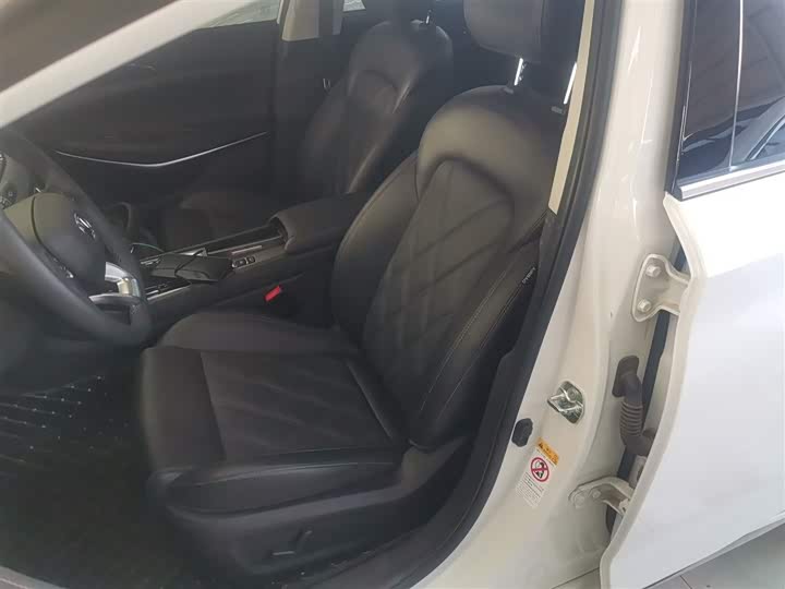 Changan Raeton CC 2022 2022款 蓝鲸版 1.5T DCT豪华型