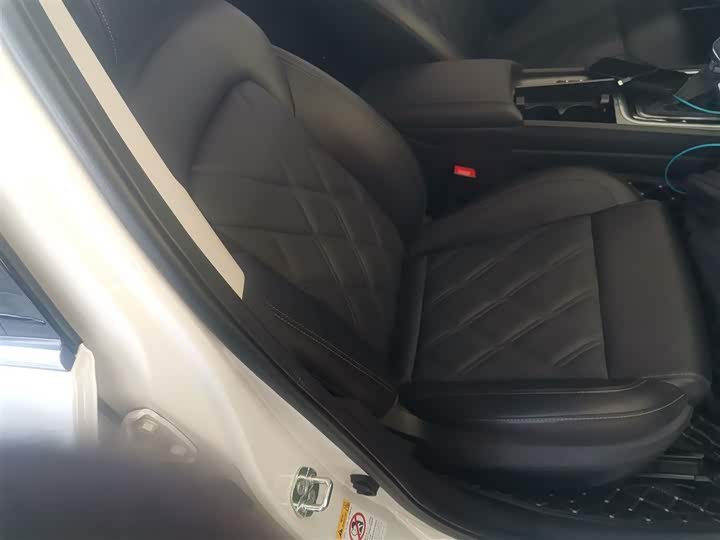 Changan Raeton CC 2022 2022款 蓝鲸版 1.5T DCT豪华型