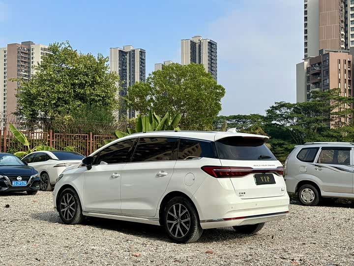 BYD Song Max Hybrid 2022 2022款 DM-i 105KM 旗舰型