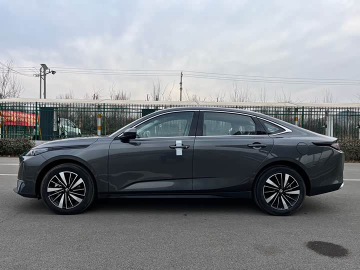 Changan Eado EV 2025 2025款 智慧新蓝鲸 145KM 战舰版