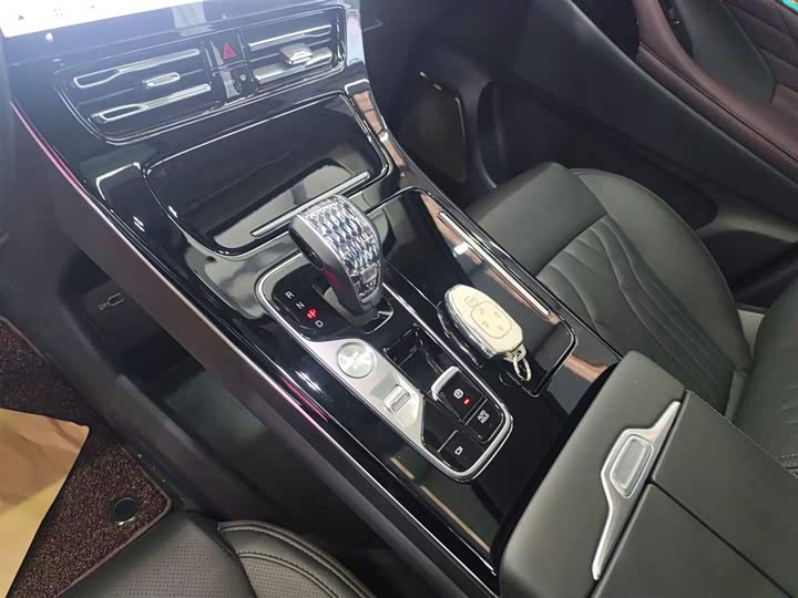 GAC Trumpchi M8 2024 2024款 大师系列 400T 至尊版