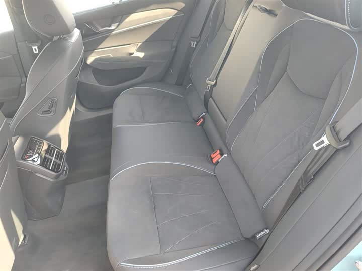 Volkswagen Passat 2025 2025款 Pro 380TSI 星空龙尊版