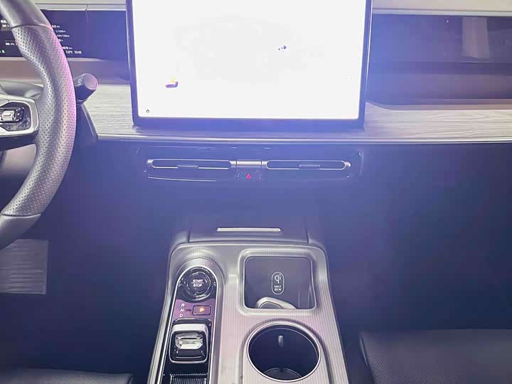 GAC Trumpchi E8 2024 2024款 荣耀系列 2.0L 荣耀版