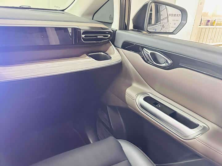 GAC Trumpchi E8 2024 2024款 荣耀系列 2.0L 荣耀版