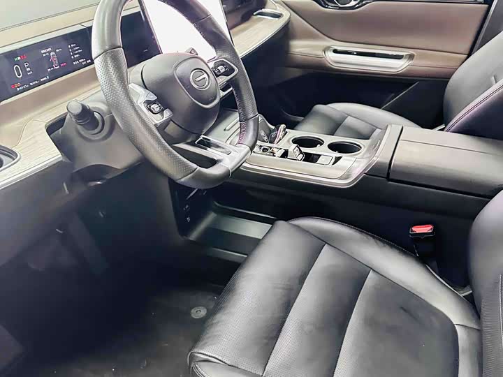 GAC Trumpchi E8 2024 2024款 荣耀系列 2.0L 荣耀版