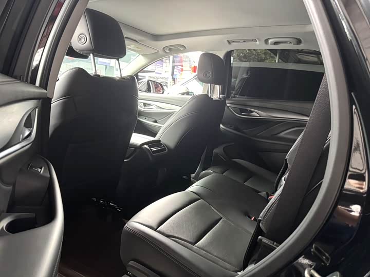 Buick Enclave 2022 2022款 652T 四驱尊贵型 7座