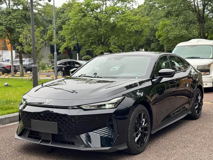 Changan UNI-V 2024 2024款 1.5T 尊贵型