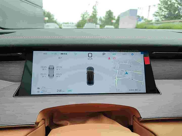 BYD Han L 2025 2025款 DM-p 四驱激光雷达旗舰型