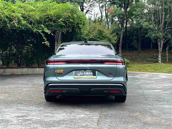 BYD Han L 2025 2025款 DM-p 四驱激光雷达旗舰型