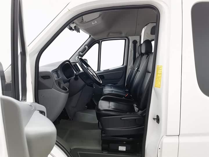 Foton Tuyano 2022 2022款 2.0T手动都市版专业版多功能短轴中顶后单胎5/6/9座4F20TC3