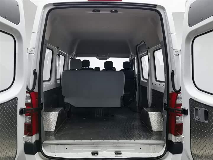 Foton Tuyano 2022 2022款 2.0T手动都市版专业版多功能短轴中顶后单胎5/6/9座4F20TC3