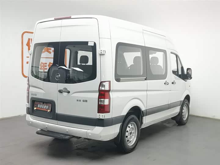 Foton Tuyano 2022 2022款 2.0T手动都市版专业版多功能短轴中顶后单胎5/6/9座4F20TC3