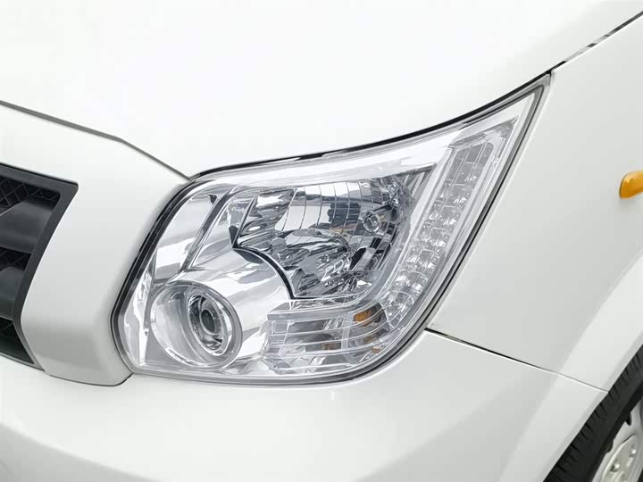 Foton Tuyano 2022 2022款 2.0T手动都市版专业版多功能短轴中顶后单胎5/6/9座4F20TC3