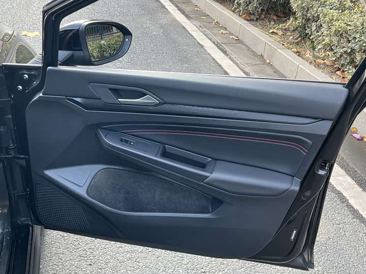 Volkswagen Golf GTI 2023 2023款 380TSI DSG GTI