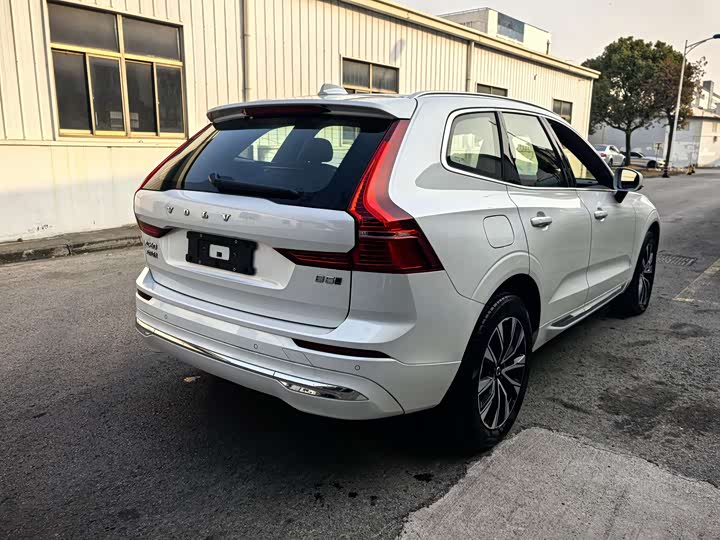 Volvo XC60 2025 2025款 B5 四驱智远豪华版