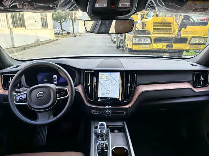 Volvo XC60 2025 2025款 B5 四驱智远豪华版
