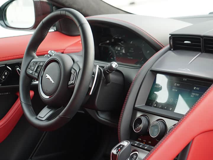 Jaguar F-Type 2024 2024款 P300 75周年典藏硬顶版