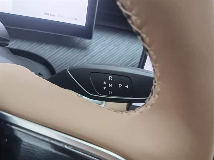 Chery Tiggo 8L 2024 2024款 2.0T 两驱尊贵版 5座