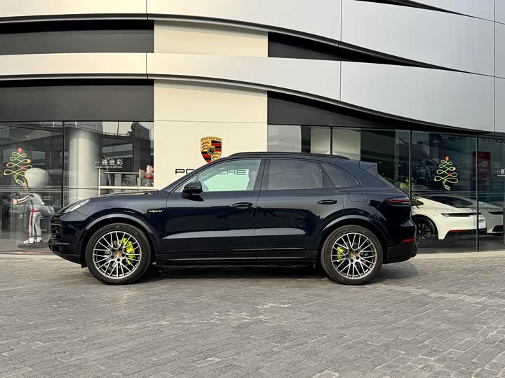 Porsche Cayenne Hybrid 2023 2023款 Cayenne E-Hybrid 2.0T