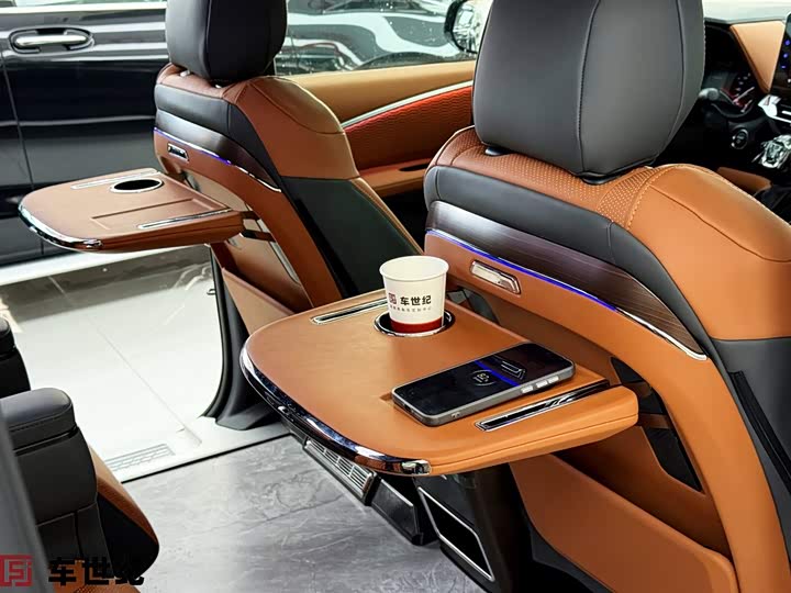 Toyota Granvia 2026 2026款 2.5L混动 舒适版