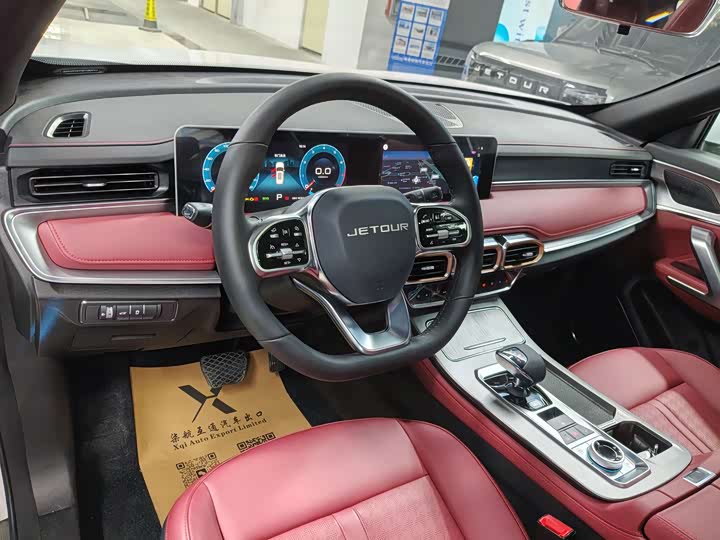 Jetour X70 Plus 2025 2025款 冠军版 1.5T DCT冠军MAX+ 7座