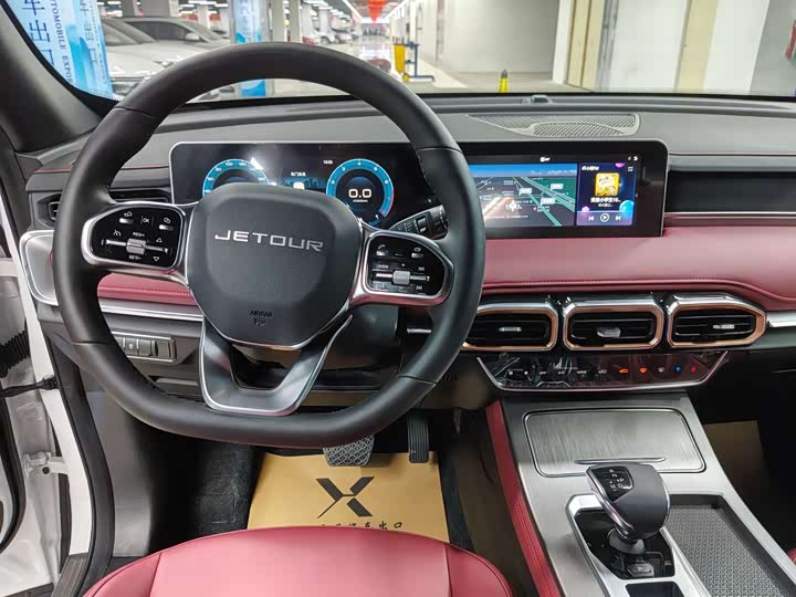 Jetour X70 Plus 2025 2025款 冠军版 1.5T DCT冠军MAX+ 7座