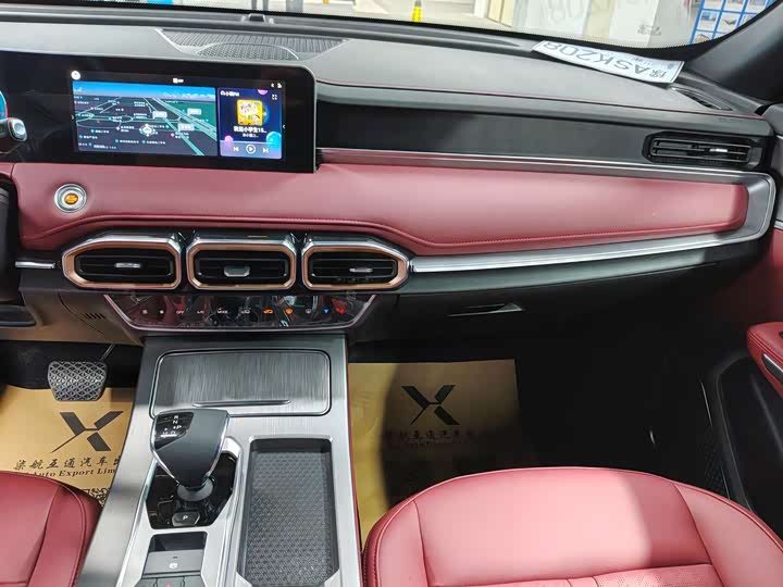 Jetour X70 Plus 2025 2025款 冠军版 1.5T DCT冠军MAX+ 7座