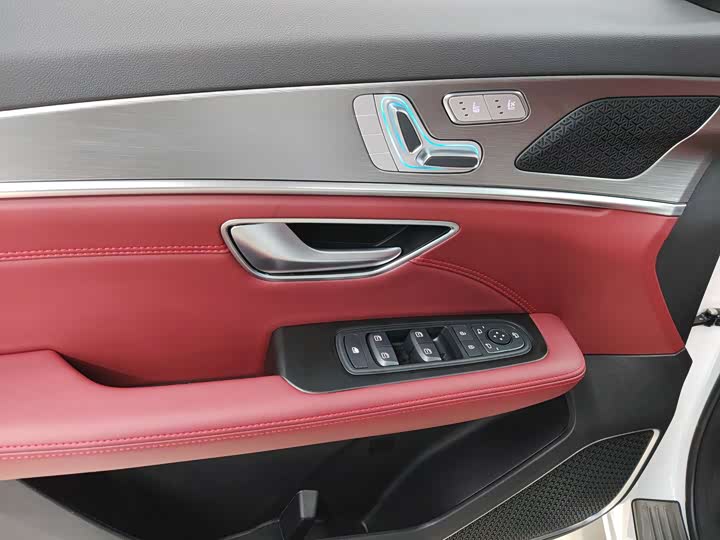 Jetour X70 Plus 2025 2025款 冠军版 1.5T DCT冠军MAX+ 7座