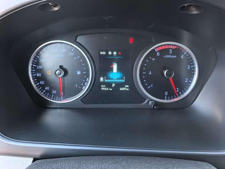 Foton Tuyano 2024 2024款 都市版多功能 2.0T自动 短轴中顶 后单胎3座