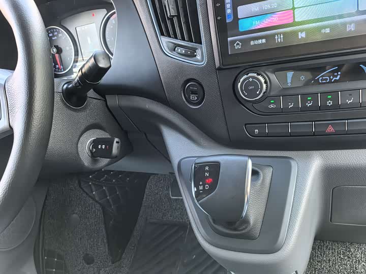 Foton Tuyano 2024 2024款 都市版多功能 2.0T自动 短轴中顶 后单胎3座