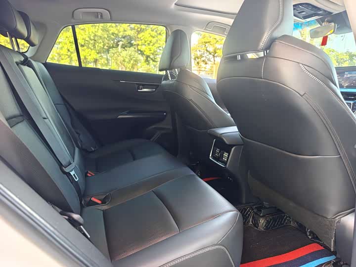 Toyota Venza 2024 2024款 2.0L CVT两驱尊贵版