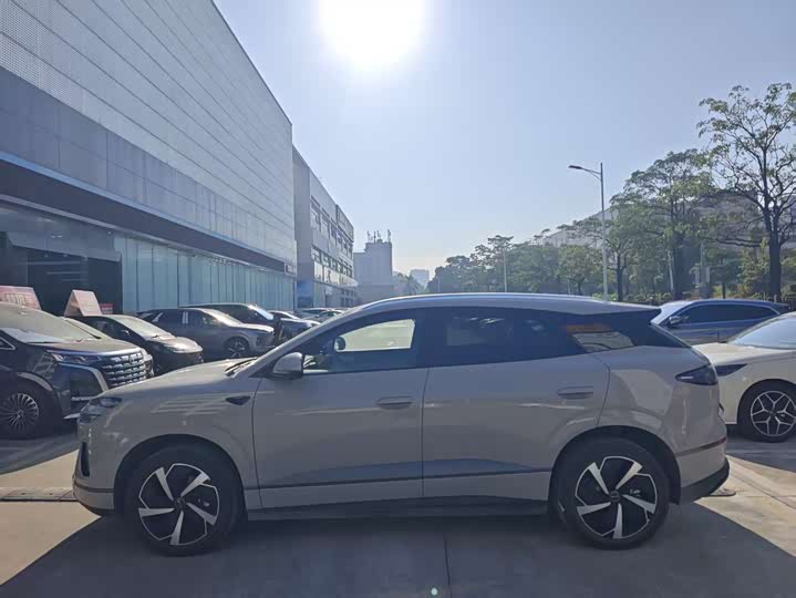 2025 BYD Sea Lion 06 Hybrid/EV