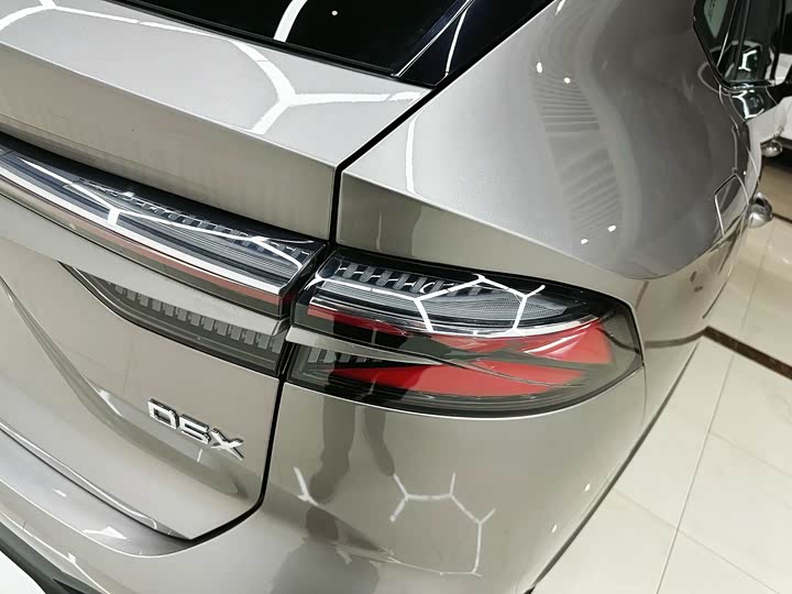 Roewe D5X DMH 2024 2024款 135旗舰版