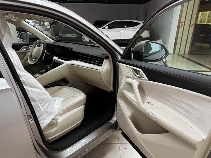 Roewe D5X DMH 2024 2024款 135旗舰版