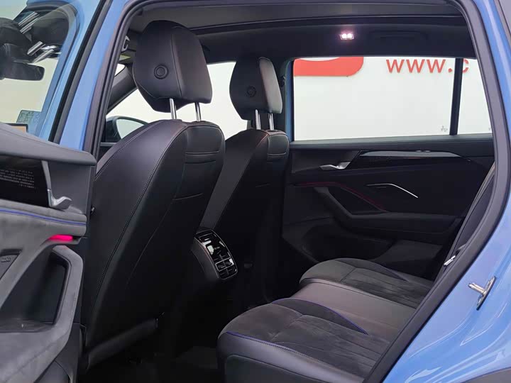 Volkswagen Tiguan L Pro 2025 2025款 PRO 380TSI 四驱 R-Line 智尊版