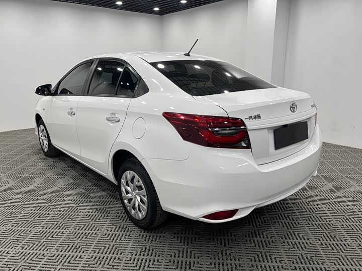 Toyota Vios 2022 2022款 1.5L 20周年纪念版