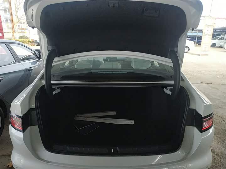 BYD Seal 05 DM-i Hybrid 2025 2025款 DM-i 智驾版 55KM豪华型