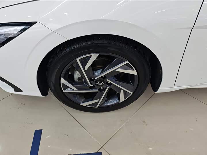 Hyundai Elantra N line 2023 2023款 1.5L CVT LUX尊贵版