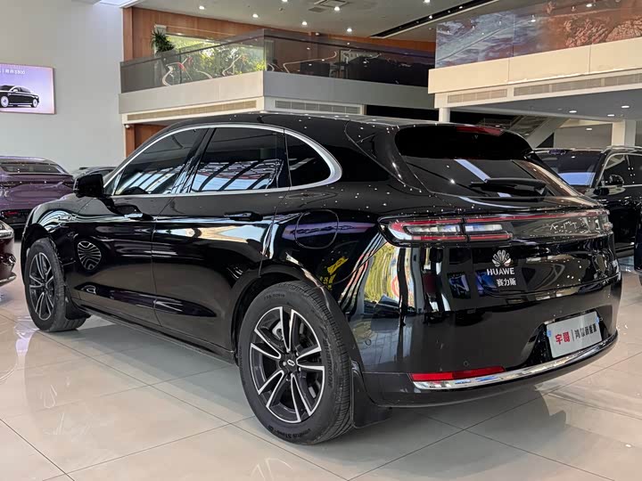 Aito M5 2025 2025款 增程 Ultra 四驱版