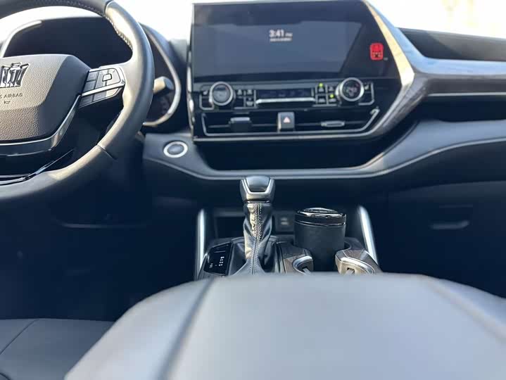 Toyota Crown Kluger 2024 2024款 2.5L HEV四驱豪华版