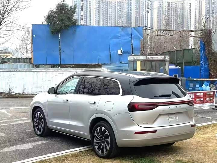 Aito M7 2024 2024款 1.5T 四驱Plus版 5座