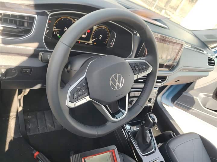 Volkswagen Tharu 2025 2025款 新锐 300TSI 锐享版