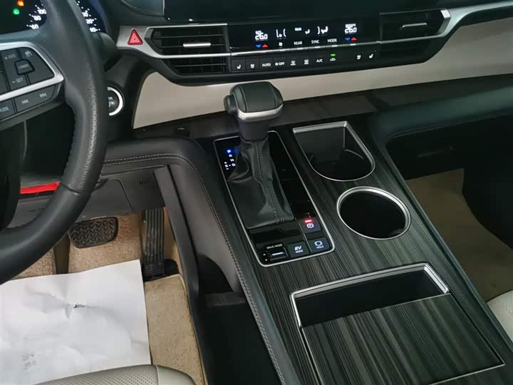 Toyota Sienna 2024 2024款 2.5L混动 四驱尊贵版
