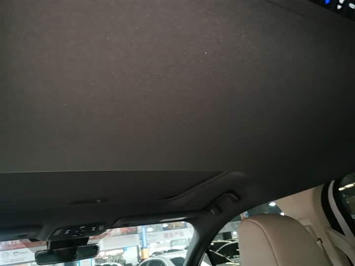 Toyota Sienna 2024 2024款 2.5L混动 四驱尊贵版