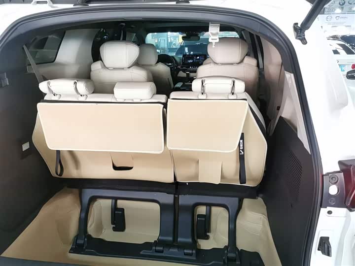 Toyota Sienna 2024 2024款 2.5L混动 四驱尊贵版